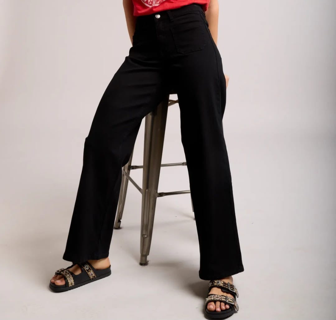 BLACK JEANS